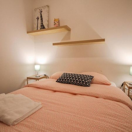 One Bedroom Equipped In Old Lille Exterior foto
